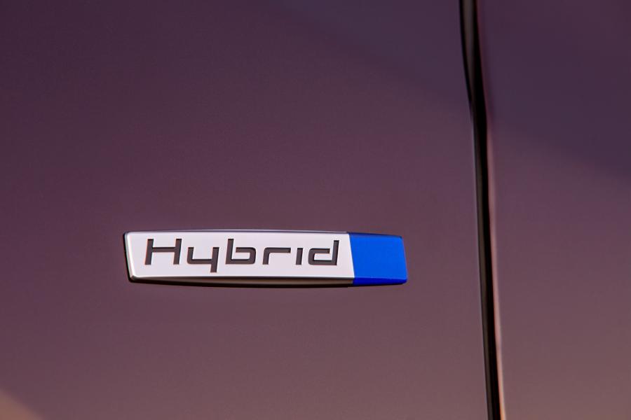 Логотип Acura RLX Sport Hybrid SH-AWD 2014 года  (фото 16 из 41)